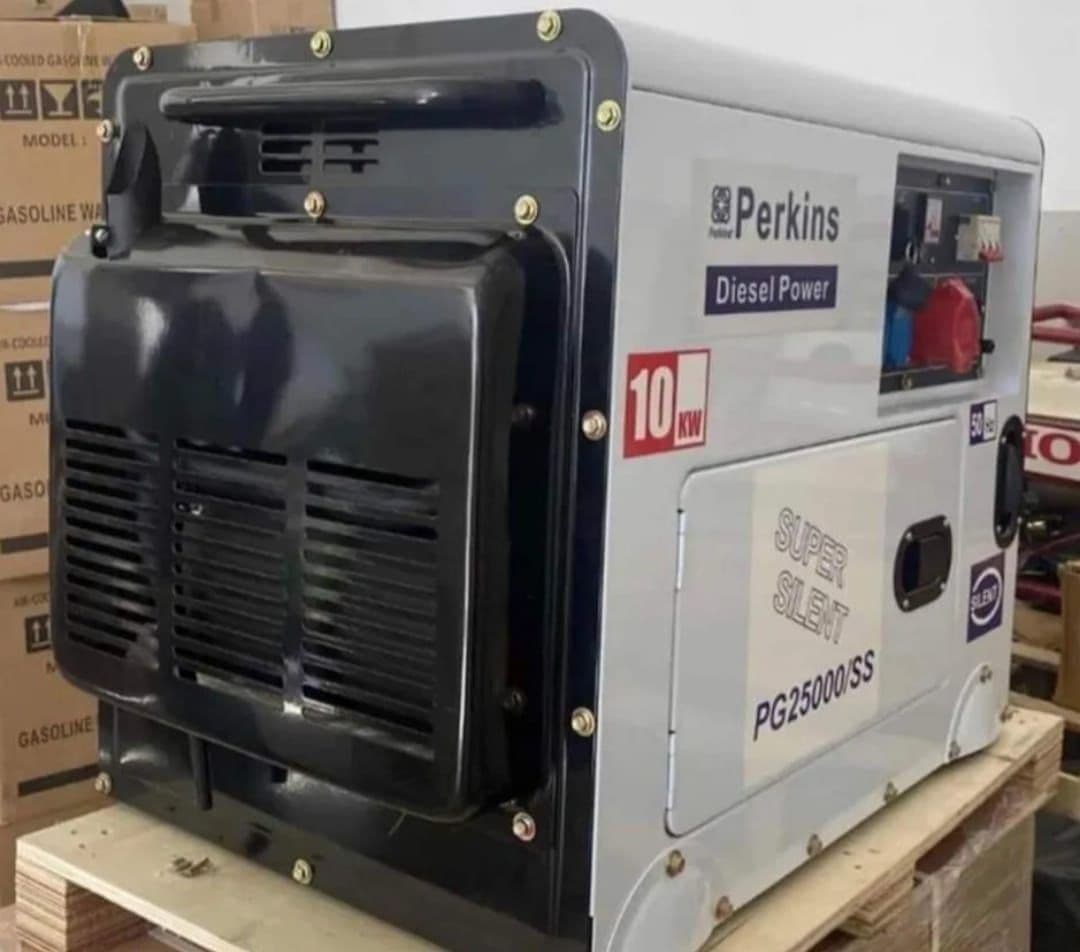 Perkins agregat 10KW Silent