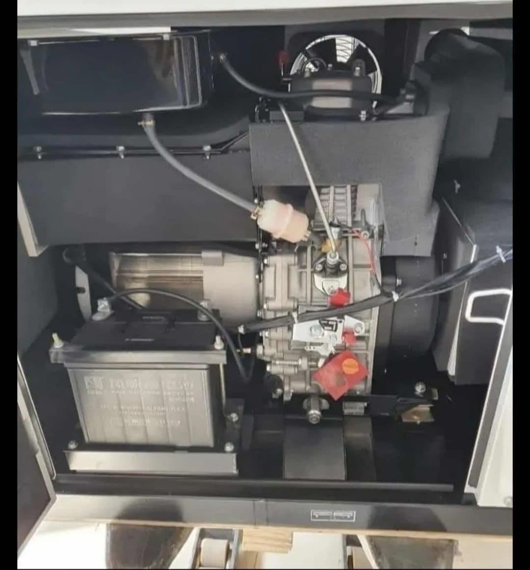 Perkins agregat 10KW Silent - thumbnail 10